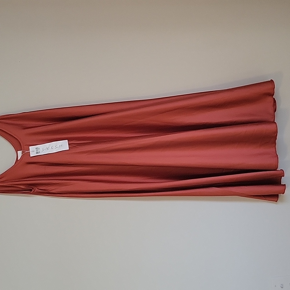SILK AND SALT SLEEVELESS DREAS